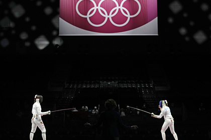 Американские шпажисты провели акцию против партнера по команде на Олимпиаде