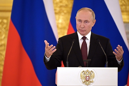 Путин предложил выплатить пенсионерам по десять тысяч рублей