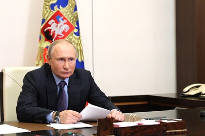 Путин разрешил службу чиновникам с иностранным гражданством в ряде случаев