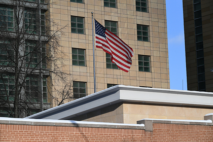 МВД раскрыло детали похищения сотрудниками посольства США рюкзака у россиянина