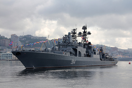 «Адмирал Трибуц» вытеснил эсминец США из российских вод