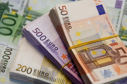 Курс евро рекордно упал