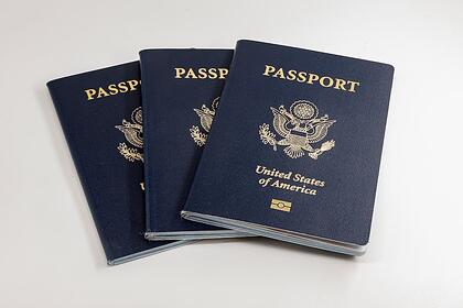 В США выдали первый паспорт для третьего гендера
