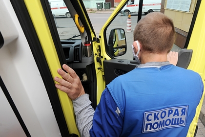 В российском городе из-за отказа прививаться уволился коллектив скорой помощи