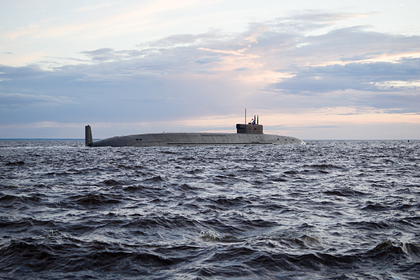 Российская атомная подлодка провела торпедную стрельбу в Баренцевом море