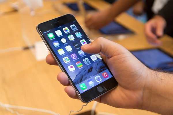 Популярный iPhone признают устаревшим