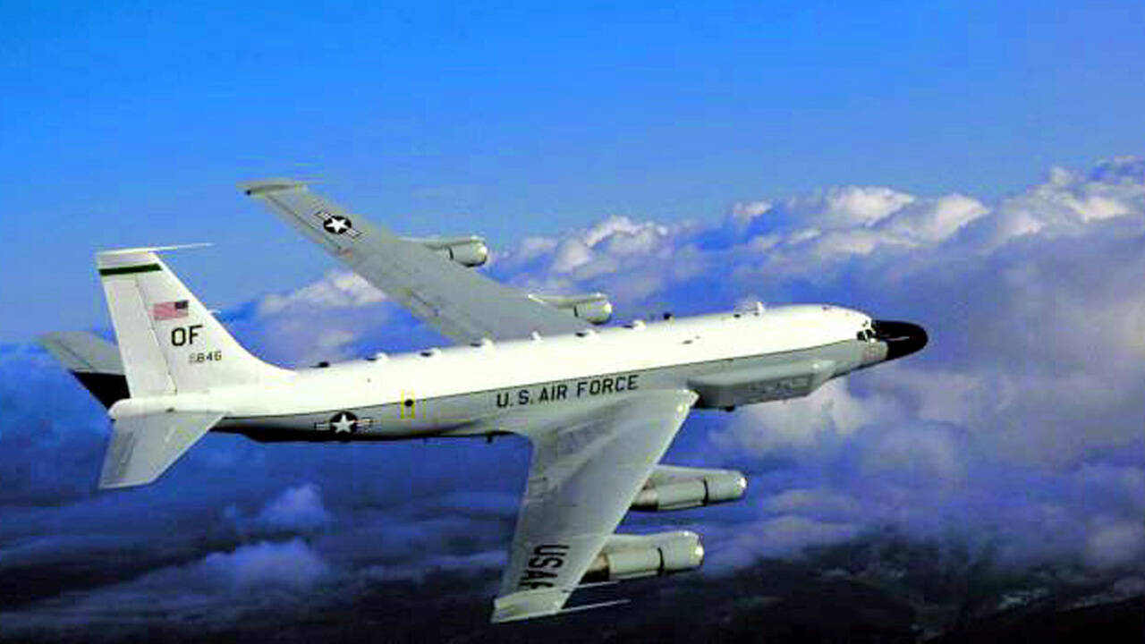 Стратегический самолет-разведчик ВВС США подлетел к Донбассу со стороны Украины