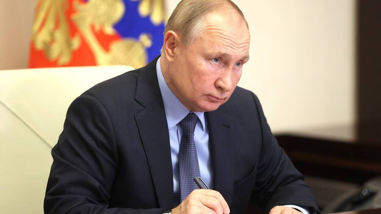 Путин указал Джонсону на дискриминационную политику Киева в Донбассе