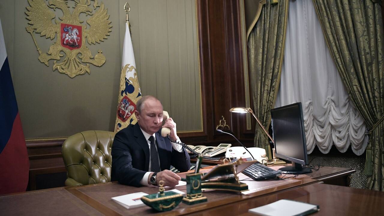 Путин провел телефонный разговор с новым канцлером Германии