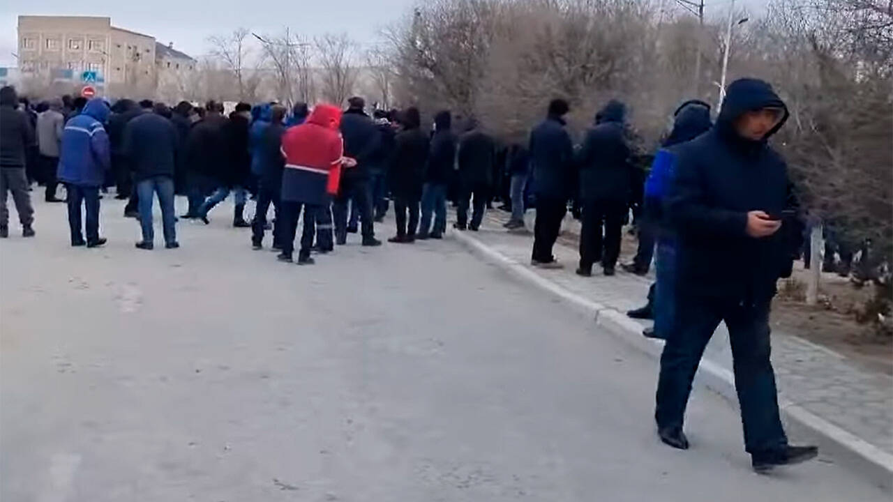 Крупная сеть АЗС Казахстана выступила с заявлением на фоне «газовых» протестов