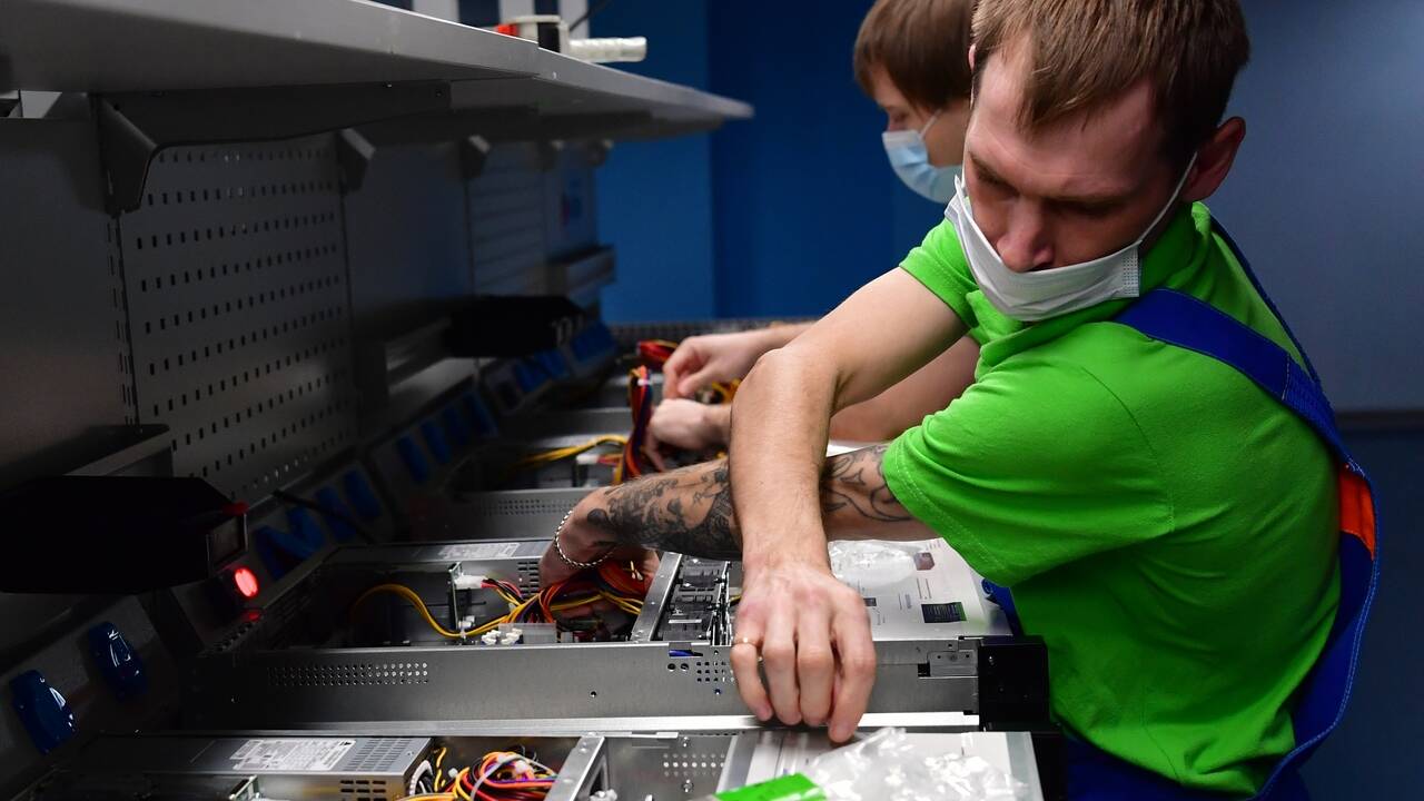 Власти начали искать способ продать ноутбуки с российскими процессорами