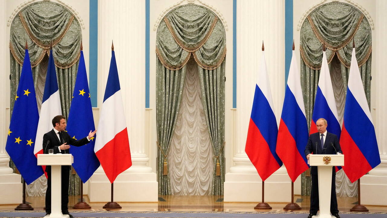 Кремль ответил на сообщения о сделке Путина и Макрона