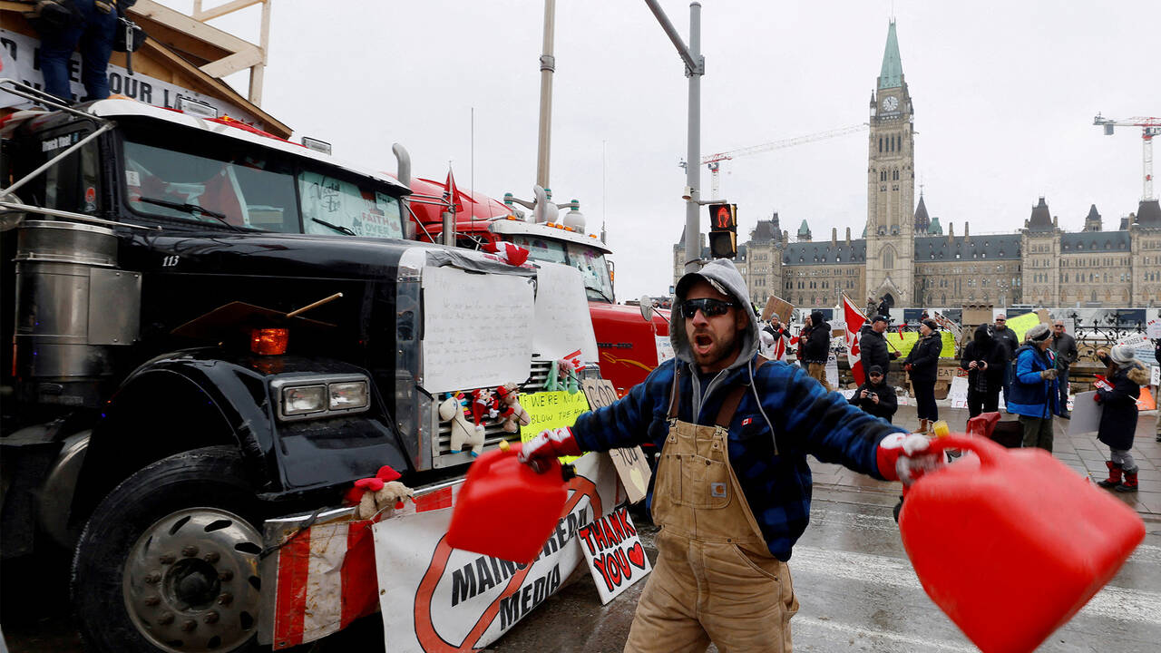 Канада впервые применит принятый в 1988 году закон из-за протестующих