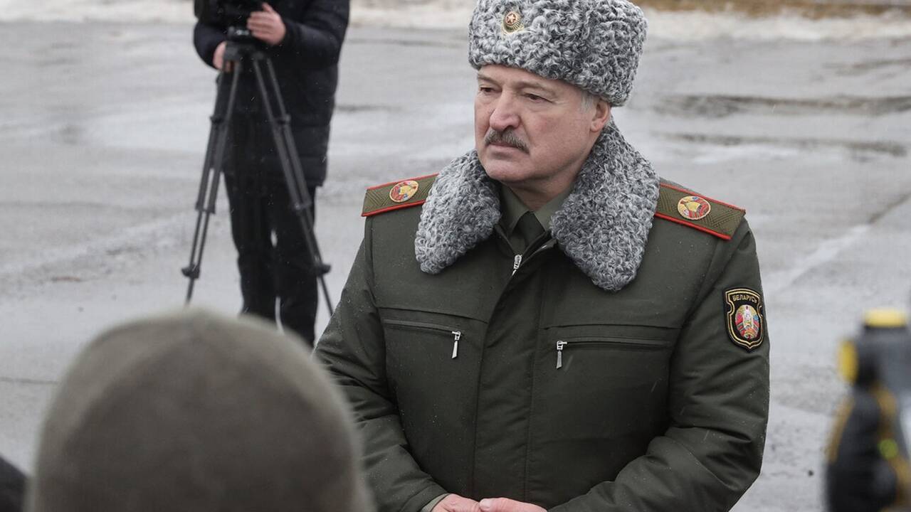 Лукашенко понадеялся на военные подарки от России