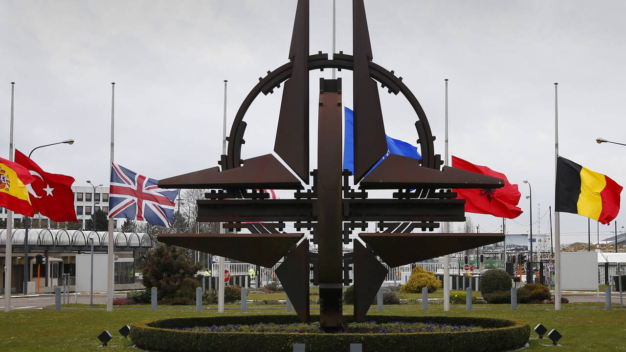 В НАТО сообщили об экстренном совещании в связи с ситуацией на Украине