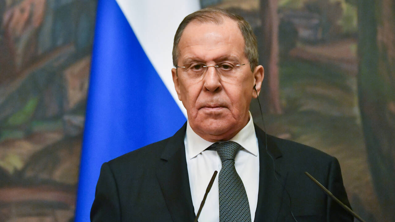 Лавров заявил об укреплении России под санкциями