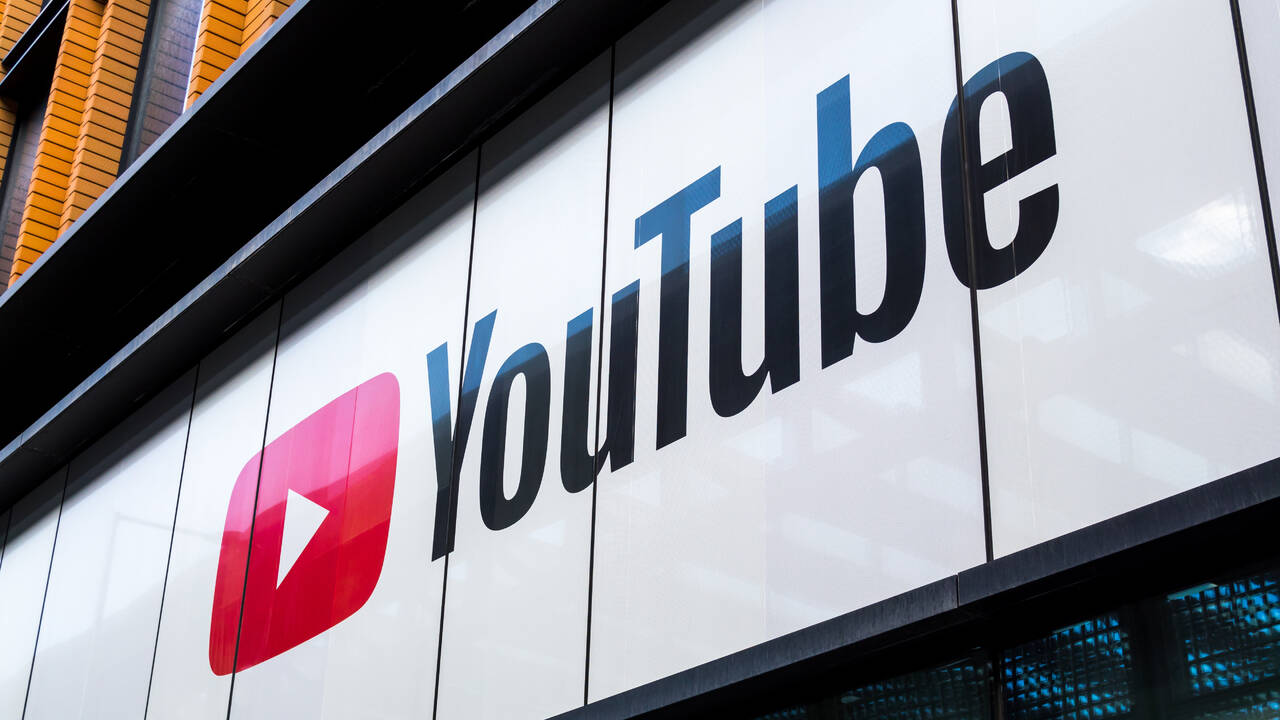 В Совфеде заявили о риске YouTube оказаться вне закона в России