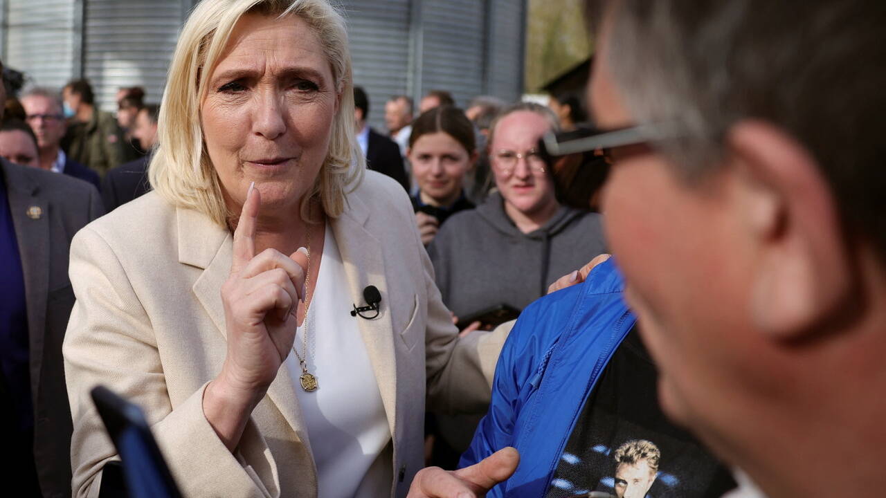 Ле Пен сменила лозунг избирательной кампании перед вторым туром