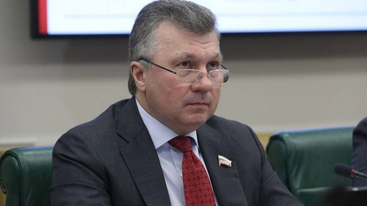 В Совфеде раскритиковали приглашение Шольца в Киев