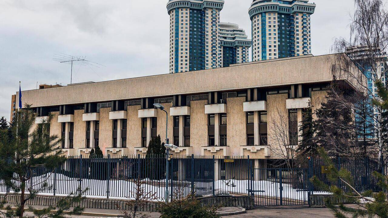 Россия вышлет нескольких сотрудников посольства Болгарии