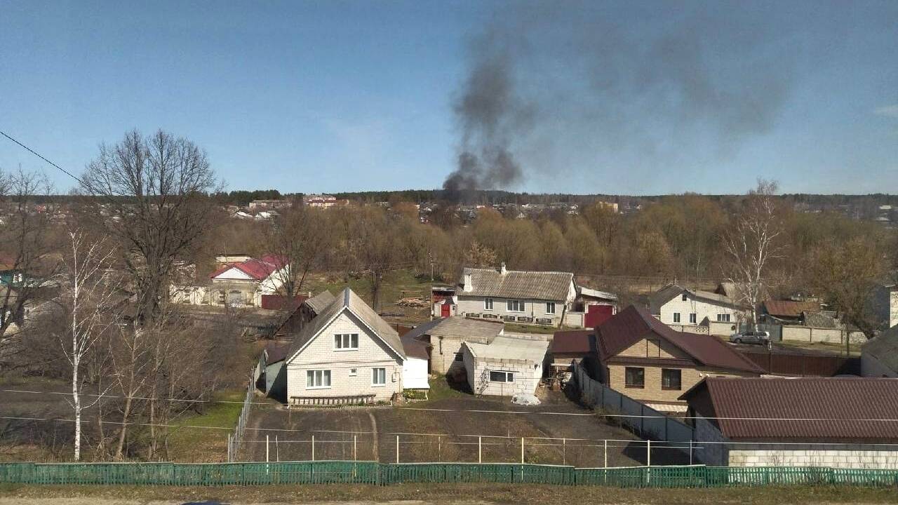 Два снаряда ВСУ попали в населенный пункт в Брянской области
