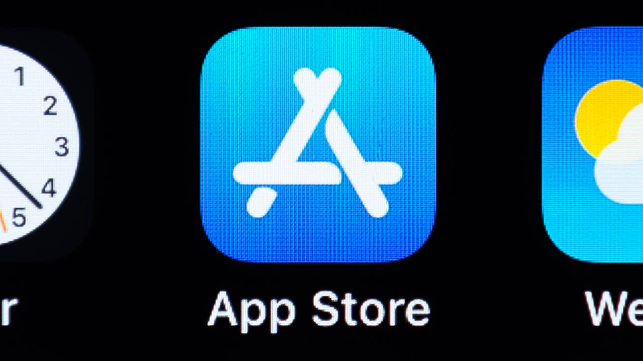 Приложения НТВ удалили из App Store