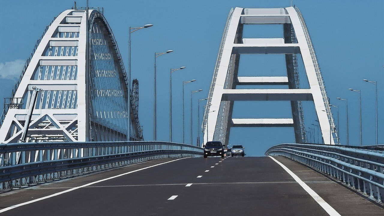 Советник главы МВД Украины признал невозможность разрушить Крымский мост
