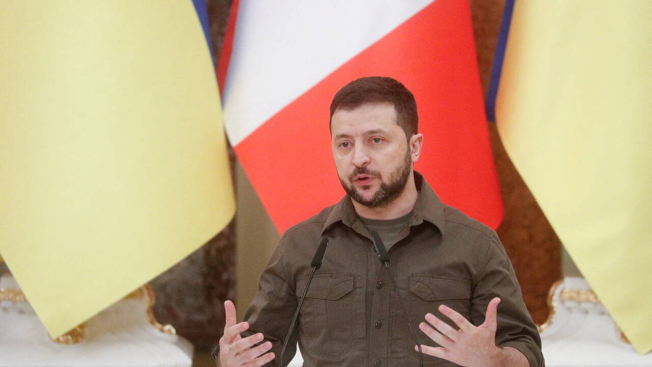Зеленский решил наделить граждан Польши особым статусом на Украине