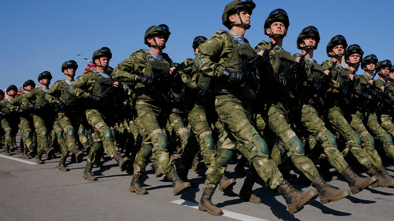 В Белоруссии начали готовить военных к переходу с мирного на военное время