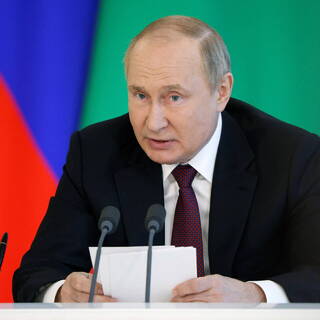 Путин присвоил звание Героя России уроженцу Тувы