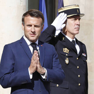 Макрон объявил о вступлении Франции в период военной экономики