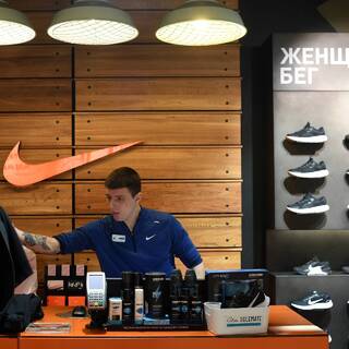 Стал известен размер выплат сотрудникам российского Nike после ухода бренда