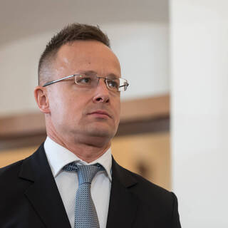 Глава МИД Венгрии приехал с визитом в Москву