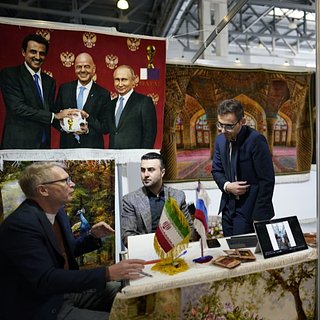 В Россию из Ирана привезли ковры с портретом Путина
