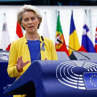Глава Еврокомиссии назвала сроки действия антироссийских санкций