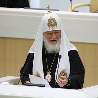 Патриарх Кирилл призвал духовенство и верующих молиться за здоровье Путина