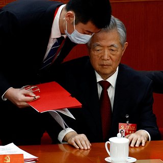 Названа причина ухода Ху Цзиньтао с церемонии закрытия съезда КПК