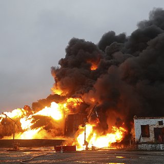 На электроподстанции в Днепропетровске начался пожар