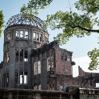 Медведев обвинил Японию в предательстве памяти жертв Хиросимы и Нагасаки