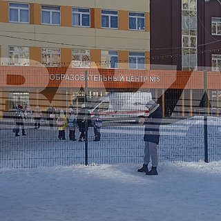 Вооруженные молотками подростки устроили массовую драку в российской школе