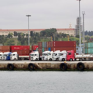 Турция отказалась полностью возобновить транзит санкционных товаров в Россию