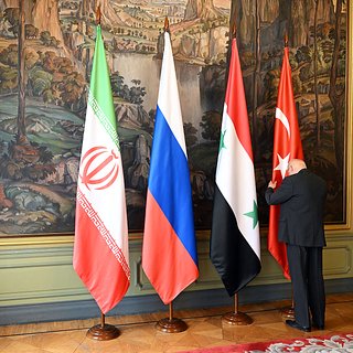 В Москве началась встреча глав МИД России, Турции, Сирии и Ирана