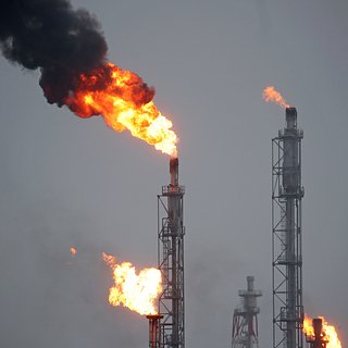 Стала известна причина пожара на нефтеперерабатывающем заводе в Краснодаре