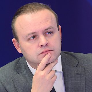 Вице-спикер Госдумы лично подал документы на выдвижение на выборы мэра Москвы