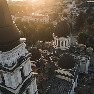 В Одессе после взрывов поврежден Спасо-Преображенский собор