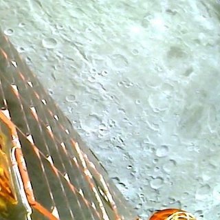 Индийская станция Chandrayaan-3 успешно села на Луну
