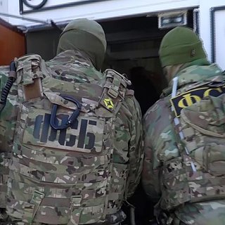 ФСБ пресекла попытку организации канала сбыта оружия и боеприпасов в ДНР