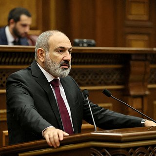 Пашинян назвал условие переезда жителей Карабаха в Армению