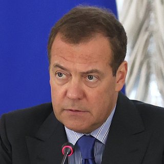 Медведев назвал три признака надвигающегося прямого конфликта с НАТО «на земле»