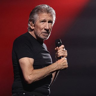 Лидер Pink Floyd потребовал от поклонников «свалить» с его концерта